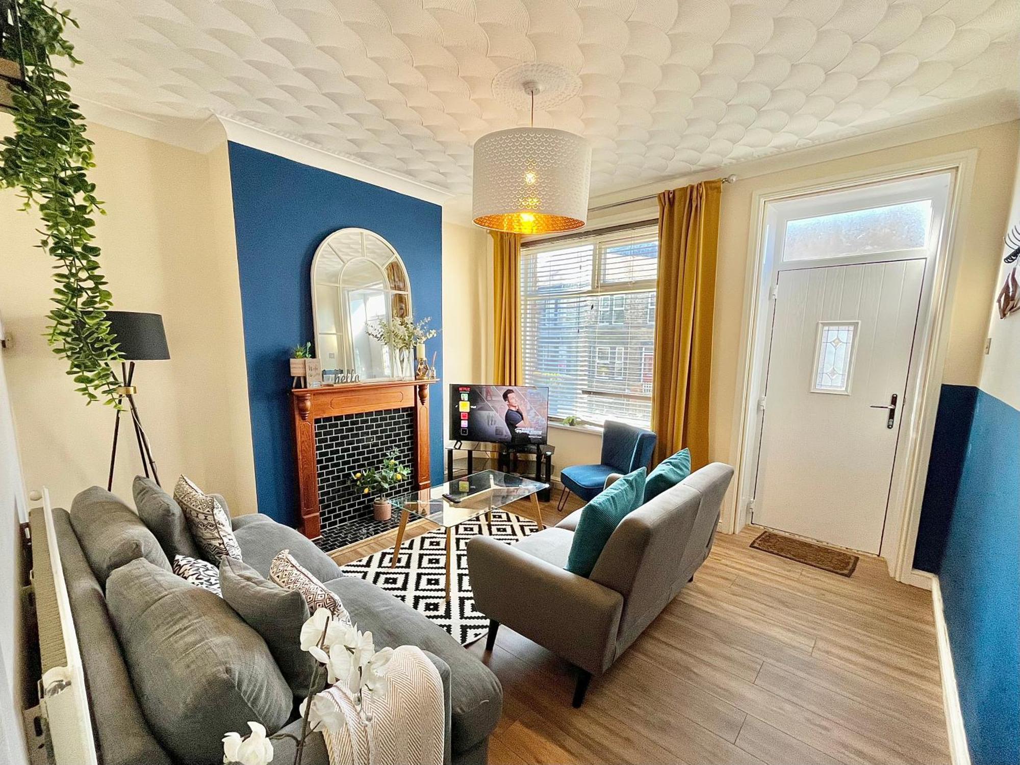 ברנסלי Summer Lane House-3 Bedrooms-Close To M1-Longer Stay-Free Parking מראה חיצוני תמונה