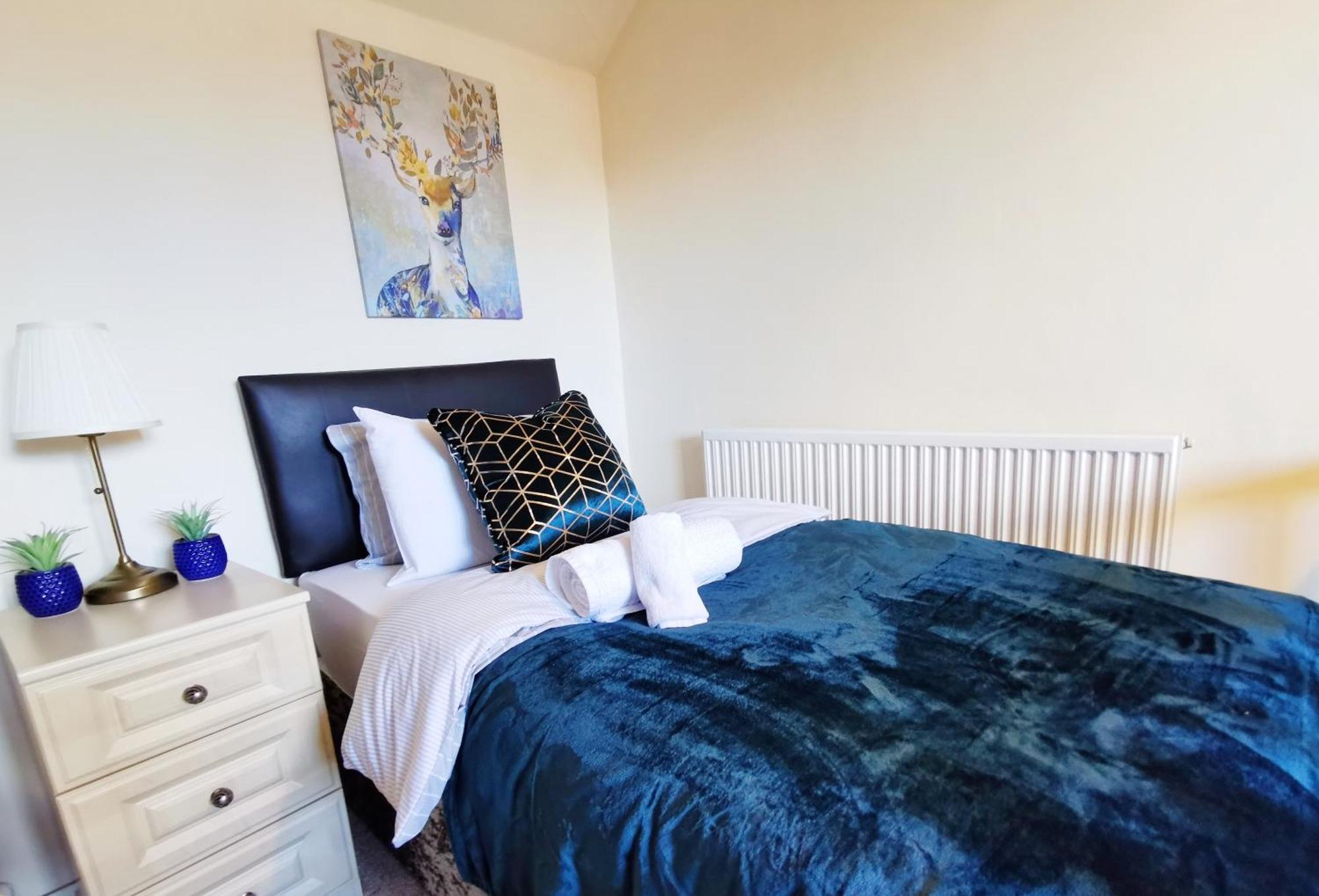 ברנסלי Summer Lane House-3 Bedrooms-Close To M1-Longer Stay-Free Parking מראה חיצוני תמונה