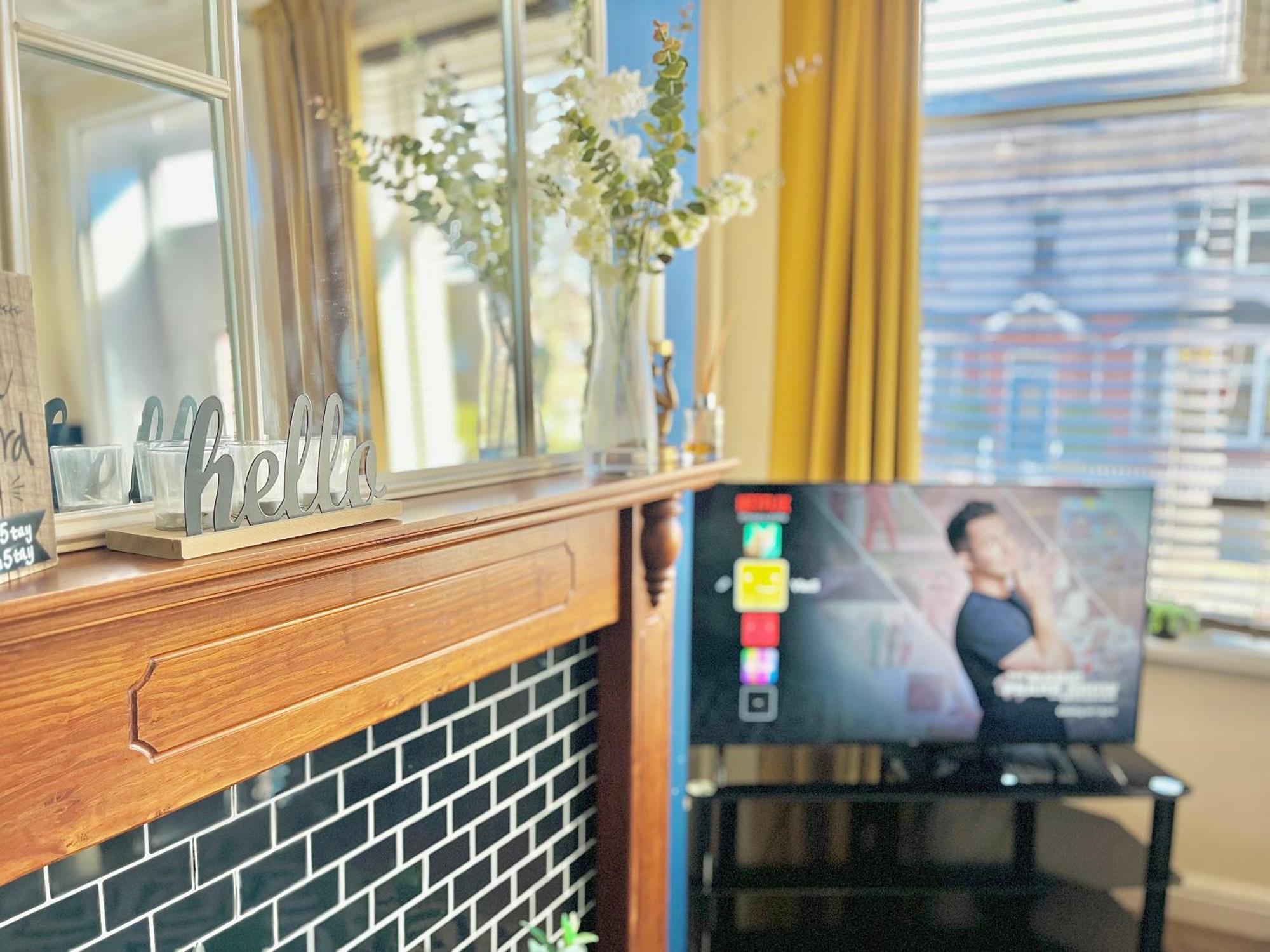 ברנסלי Summer Lane House-3 Bedrooms-Close To M1-Longer Stay-Free Parking מראה חיצוני תמונה
