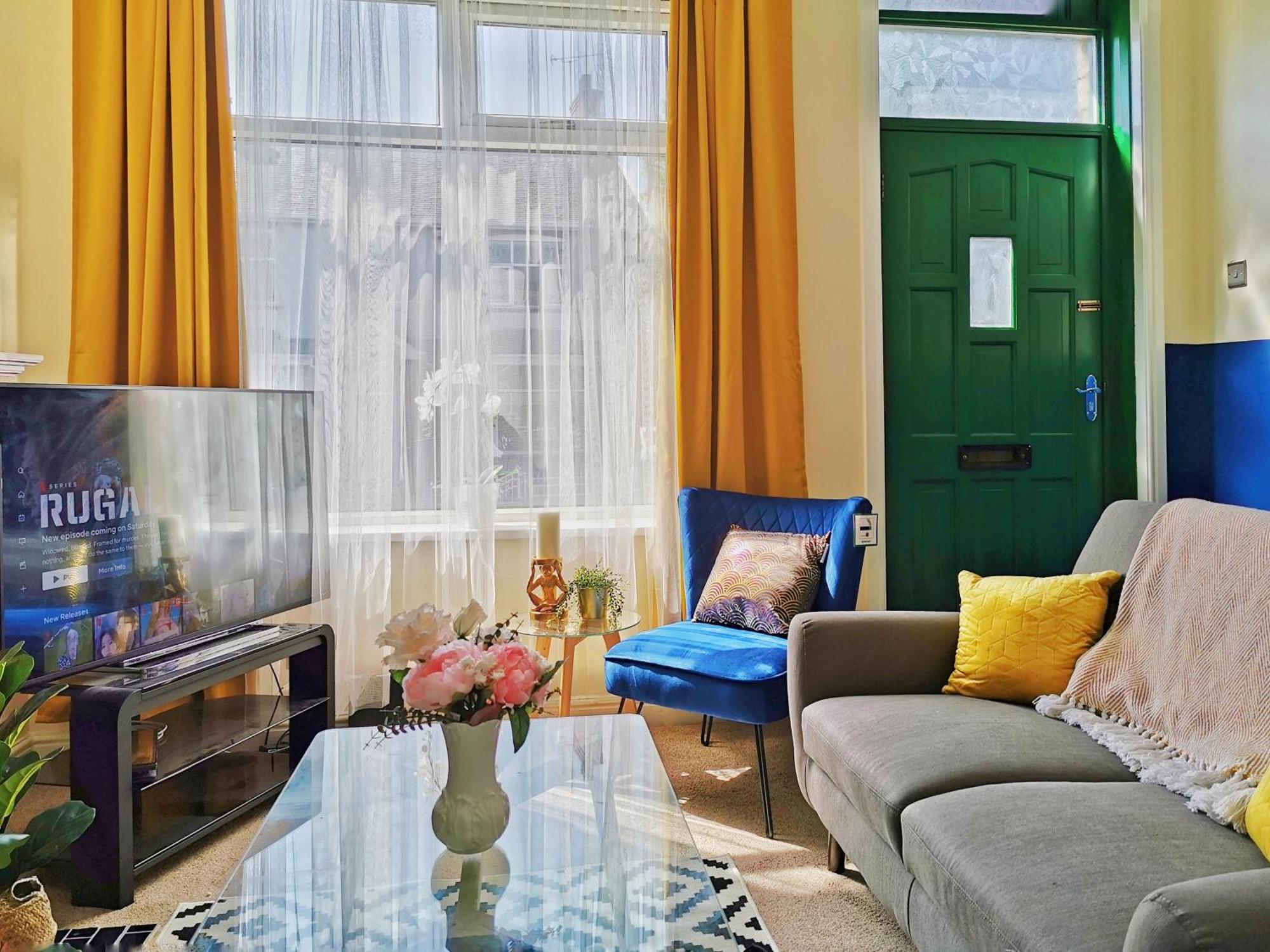 ברנסלי Summer Lane House-3 Bedrooms-Close To M1-Longer Stay-Free Parking מראה חיצוני תמונה