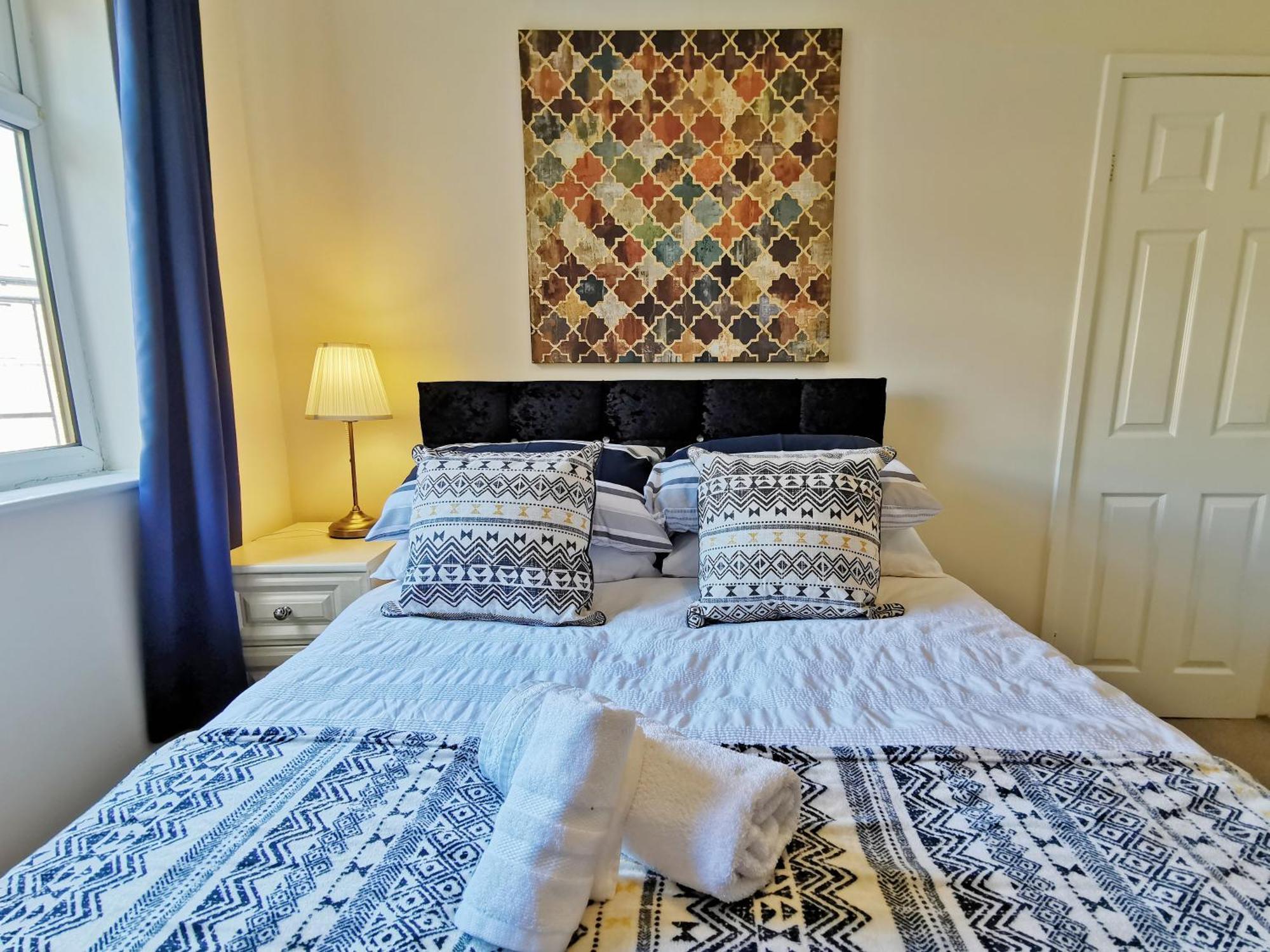 ברנסלי Summer Lane House-3 Bedrooms-Close To M1-Longer Stay-Free Parking מראה חיצוני תמונה